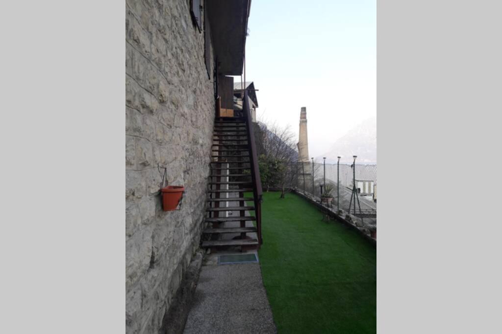 Appartamento Sul Lago D'Iseo Tavernola Bergamasca Exterior photo